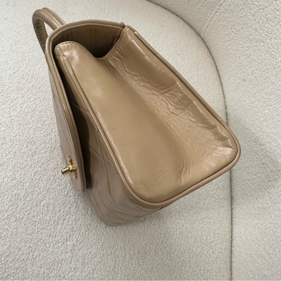 Vintage Chanel coco handle - Picture 9 of 16